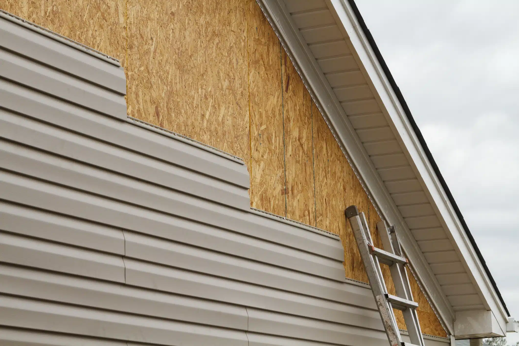 vinyl siding repair Calgary